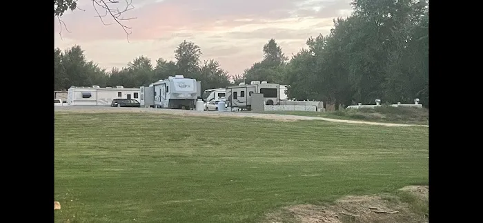 Big Red's RV Park 10