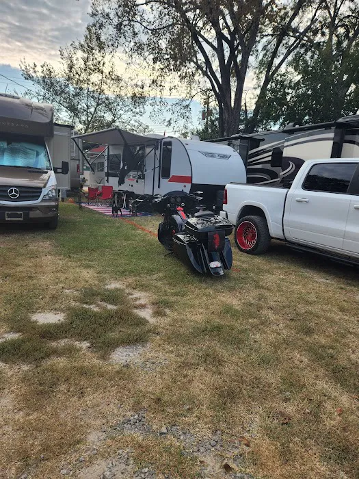 Jefferson Ice Express and RV Park 2