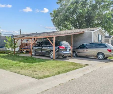 Fishin' Mobile Home Park