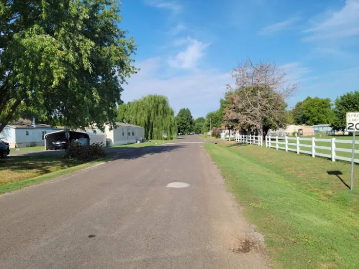 Lexington Village 6