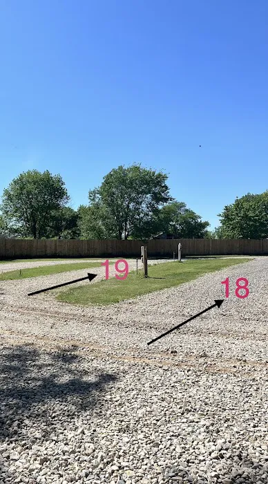 L’Lees rv park and paddocks 3