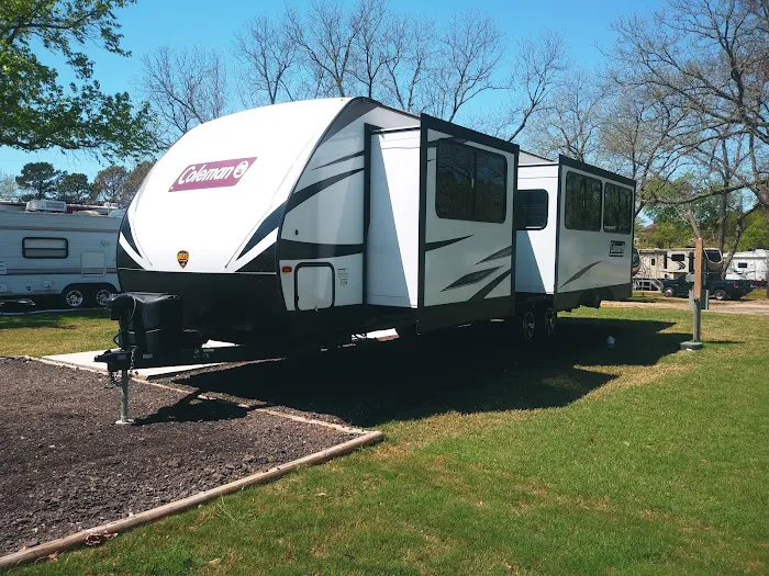 Sharpe's Pecan Estates Mobile Home/RV Park 9