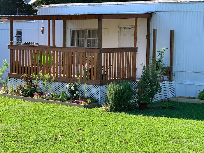 Crossroads Mobile Home and RV Community 5