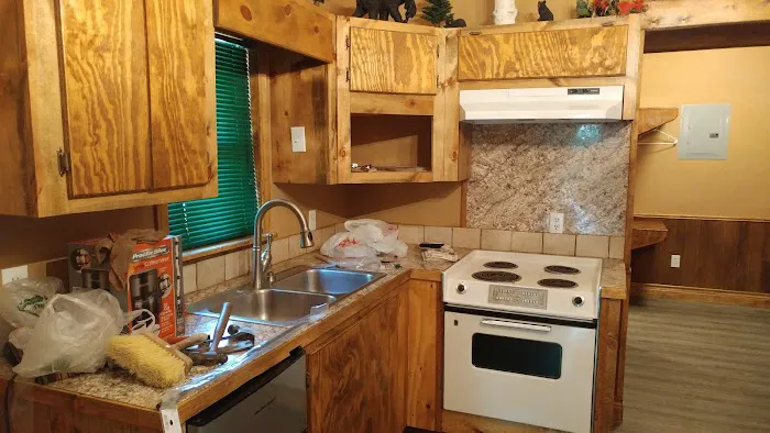Cedar Ridge Hideaway Cabins & Rv Campground 9