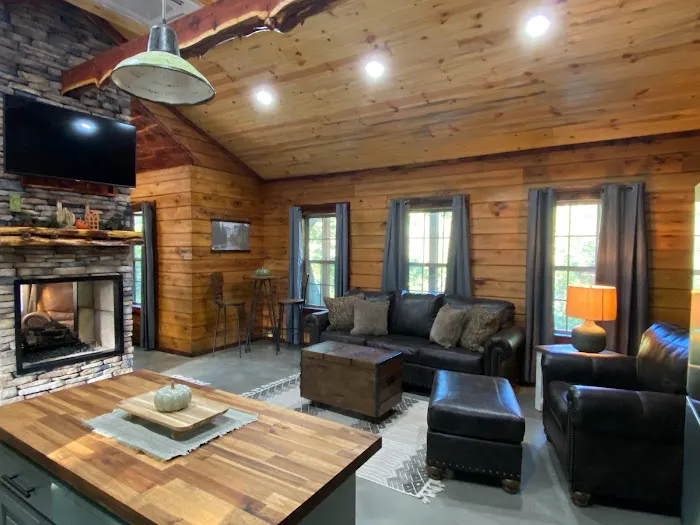 The Cozy Pines Cabin & RV Park 10