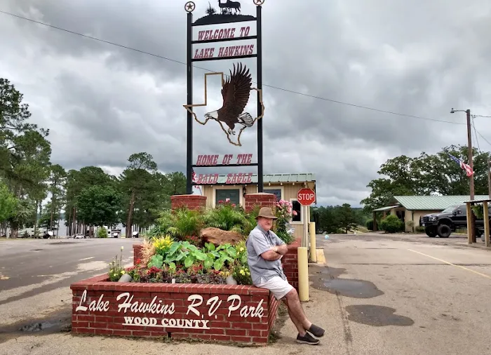 Lake Hawkins RV Park 10