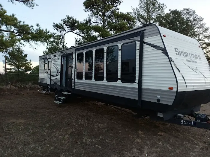 Logan's Way RV Park 8