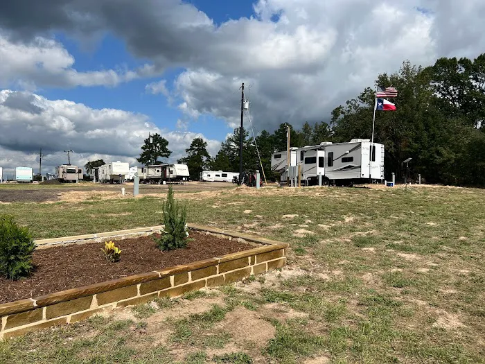Logan's Way RV Park 6