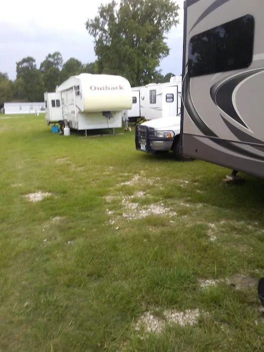 Holiday Springs RV Park 4