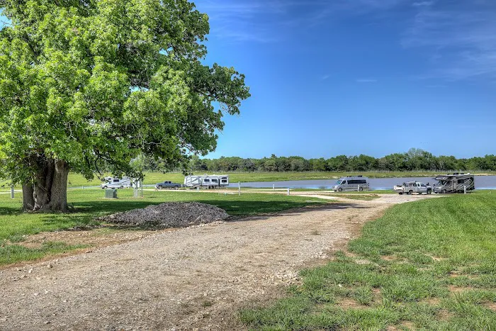 Cumby RV Park and Storage 4