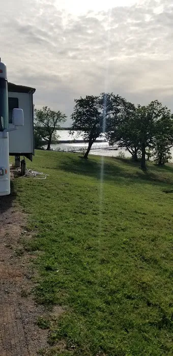 Sunset Cove Campground at Fort Cobb State Park 3