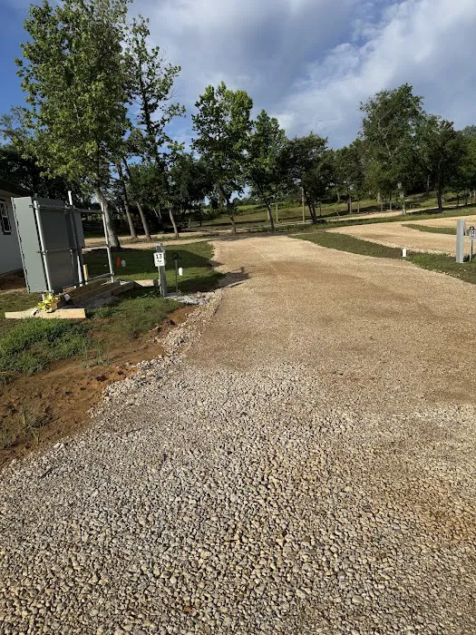Tyler Camping RV Park 8