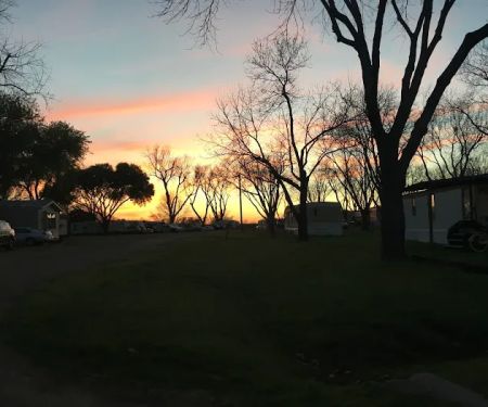 Maplewood Mobile Home & RV Park