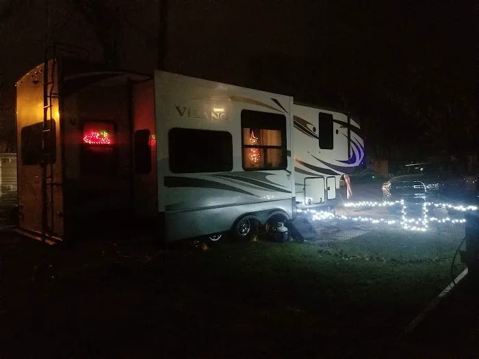 Maplewood Mobile Home & RV Park 7