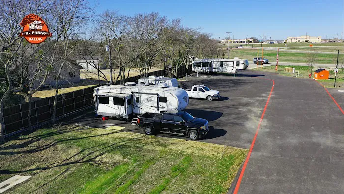 Dallas Melissa RV and Tiny Home Park 6