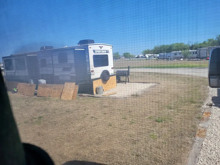 1770 West I-30 RV Park 4