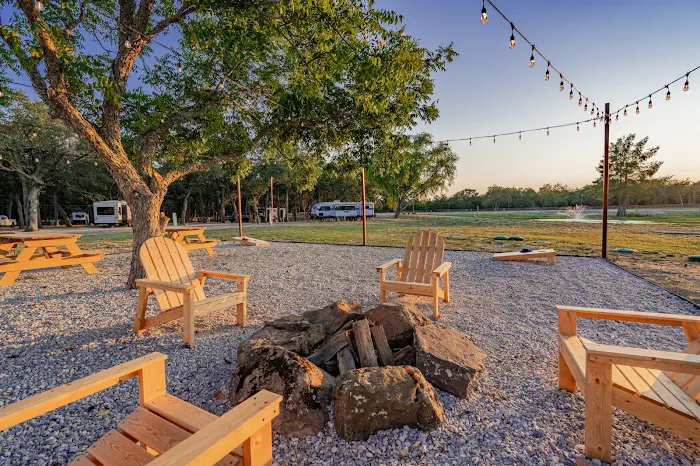 Royal Oaks RV Park 9