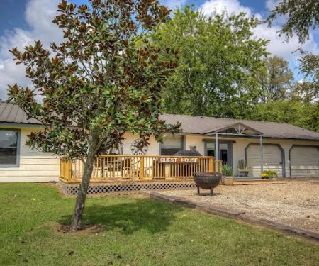 North Shore Landing RV Park, Cabins and Guest House