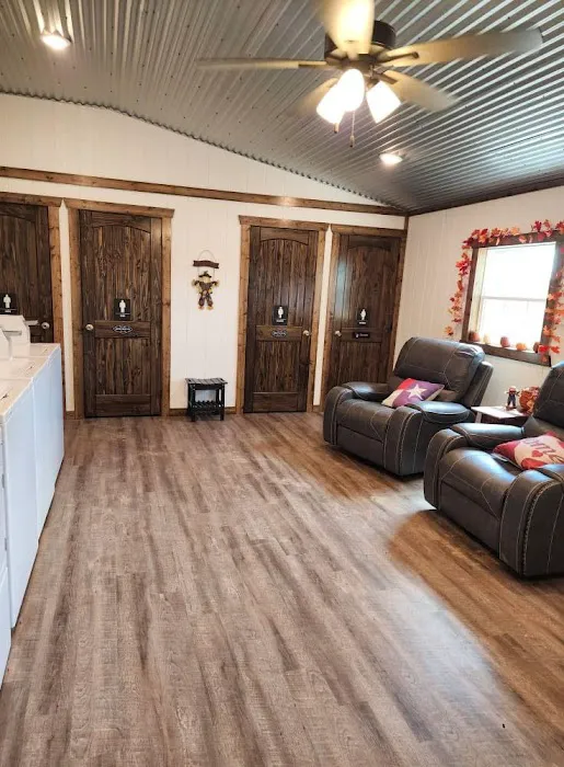 Cowboys RV Park- Emory, Tx 4