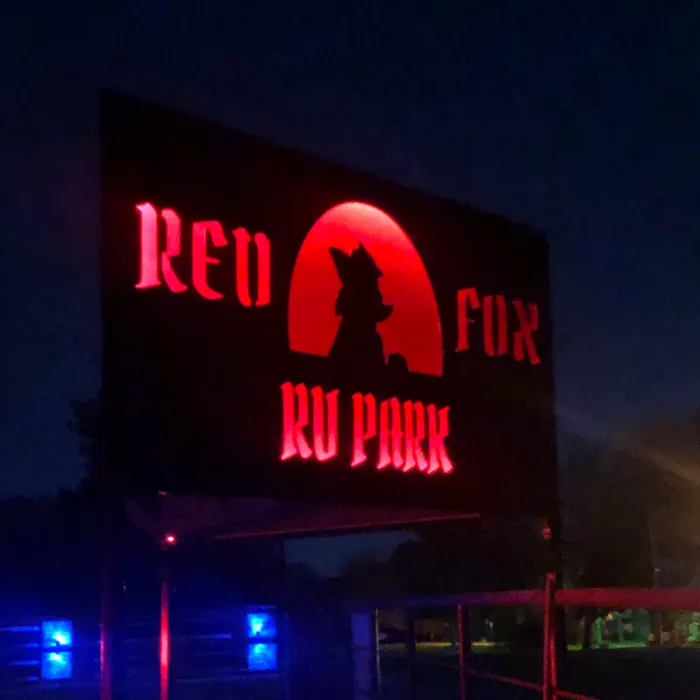 Red Fox Rv Park , Cabins And Storage Units 10