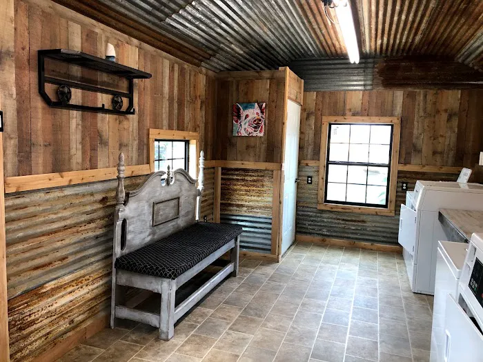 Red Fox Rv Park , Cabins And Storage Units 7