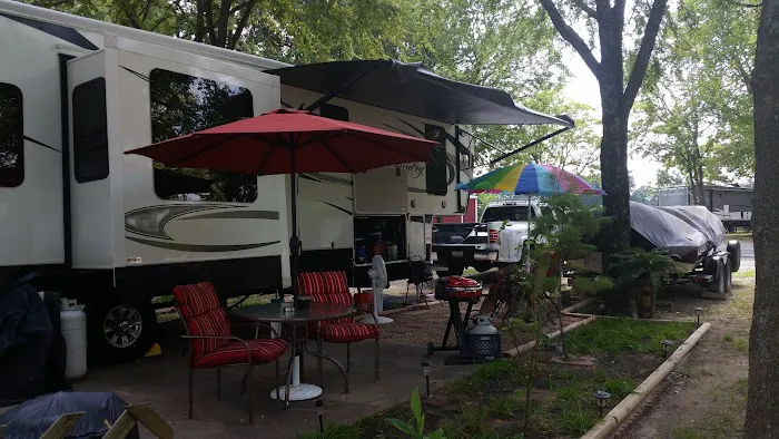 Lakeside Cove RV Park 1