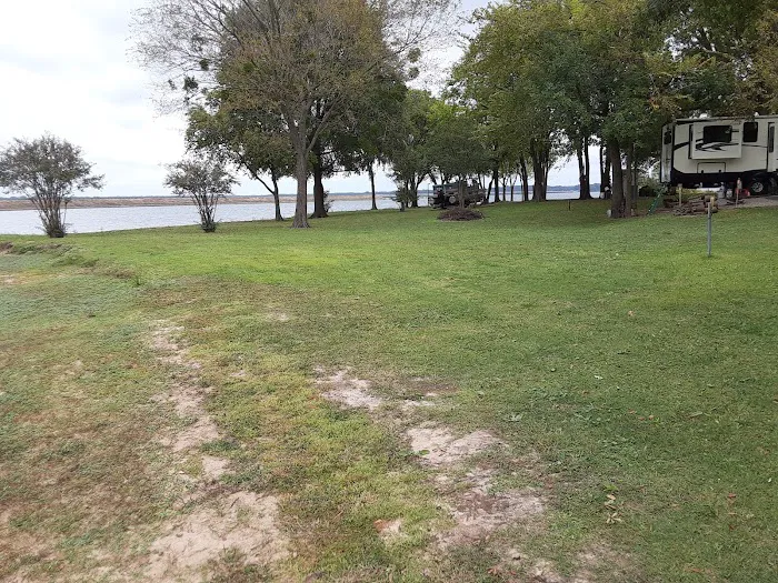 Lakeside Cove RV Park 5