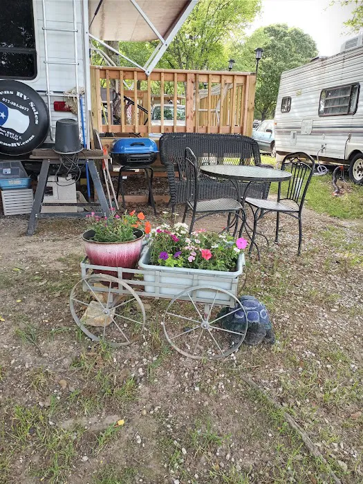 Lakeside Cove RV Park 8
