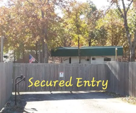 The Oaks of Alba RV Community