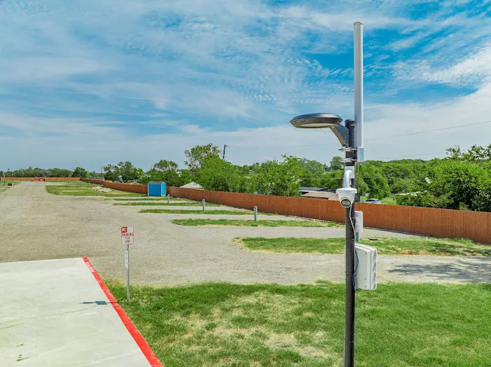 Lake Vibe RV Park 6