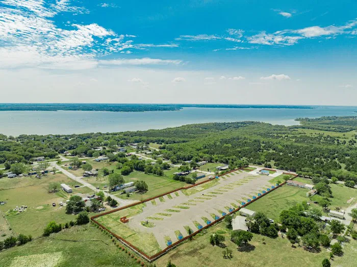 Lake Vibe RV Park 8