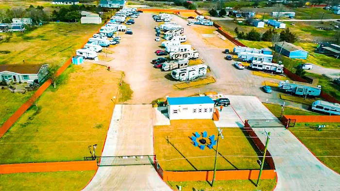 Lake Vibe RV Park 2