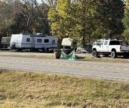 Eco-Stop RV Park Bratonia