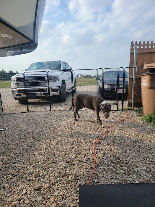 Le Chateau RV Park 3