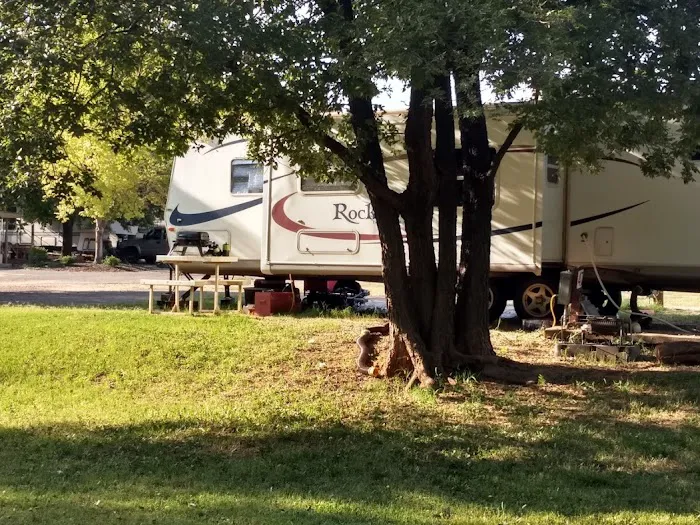 Elk Creek Rt. 66 RV Park 8
