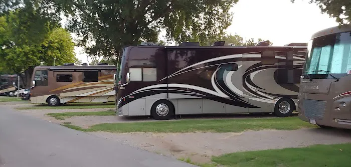 Elk Creek Rt. 66 RV Park 9