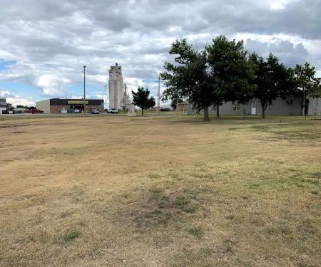 Nebhutu2019s RV and Trailer Park