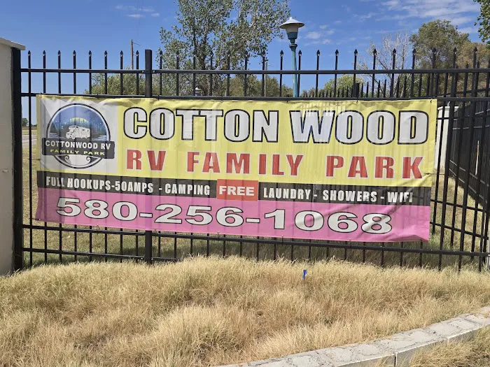 Cottonwood RV Family Park 9