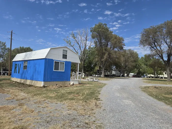 Cottonwood RV Family Park 8
