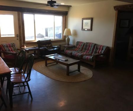 Gyp Hills Guest Ranch