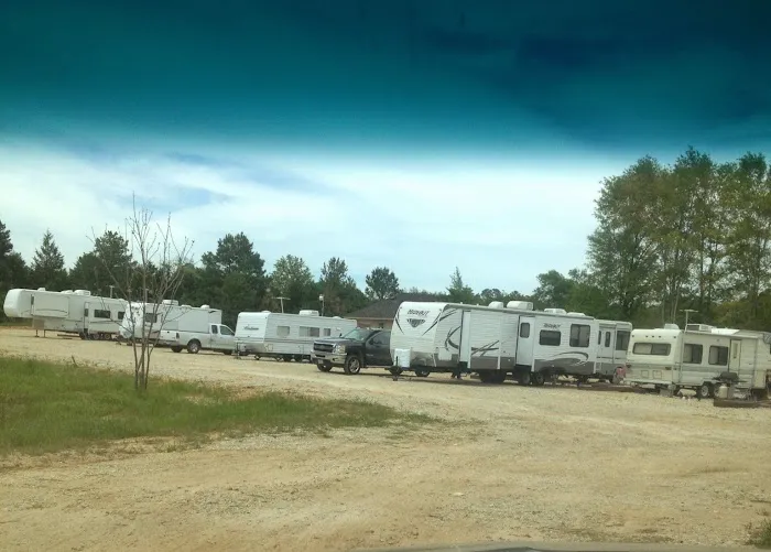 Happy Trails RV Park 5