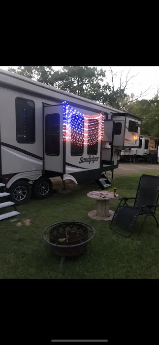 Cross RV Park 8