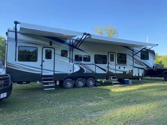 Shangri-La RV Resort 7