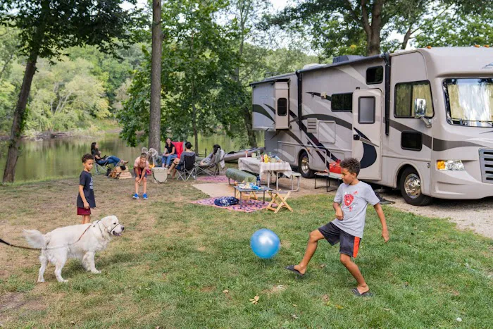 Old Rooster Creek RV and Storage Units 10