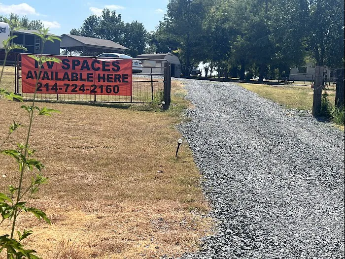Texas Living Lakeview RV Park 1