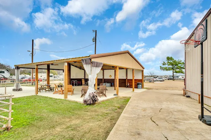 Waggin' Tail Ranch RV Resort 3