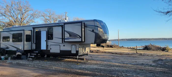 RL Waters Edge RV Park 1