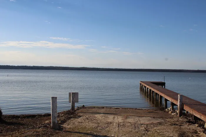 RL Waters Edge RV Park 8