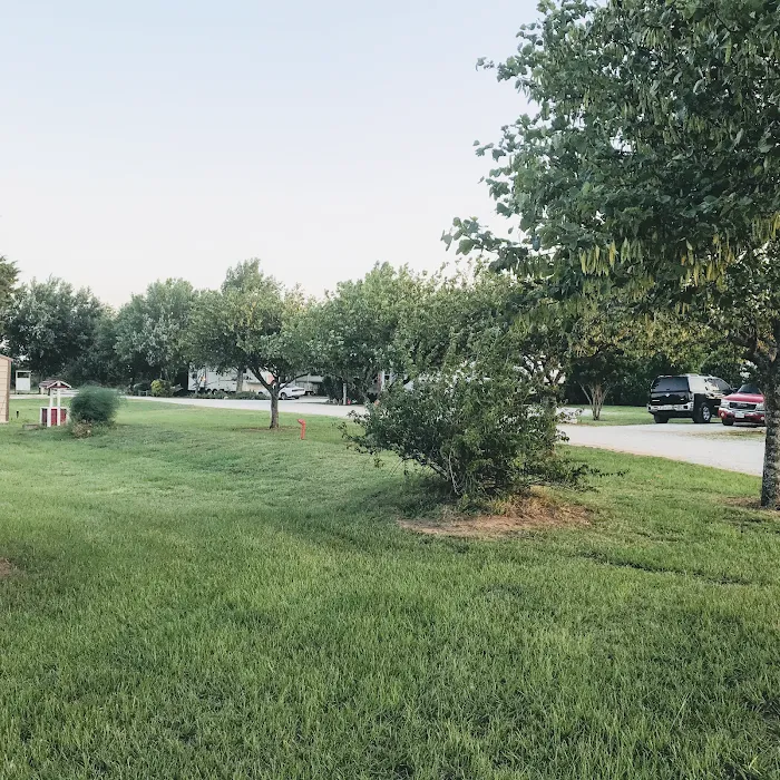 Adkins Sunshine Farm RV Park 10