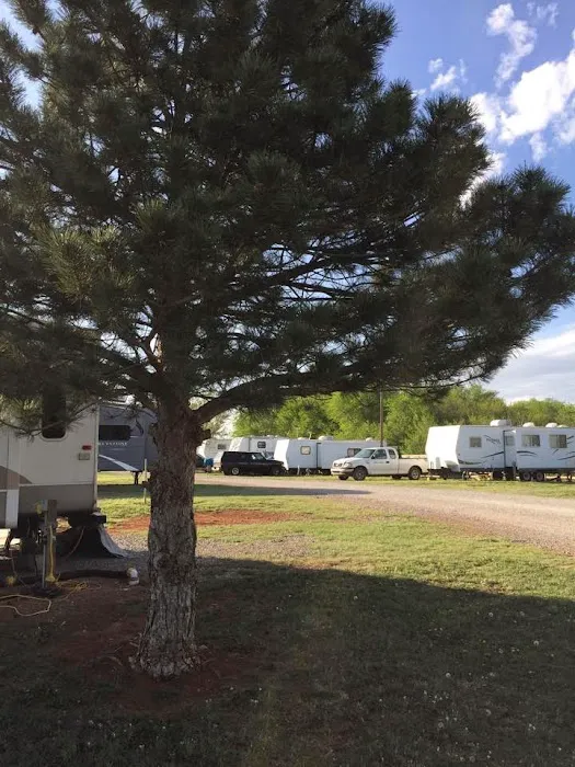 Bobcat Creek RV Park, Convenience Store, Gas Station and Propane Filling Station 2